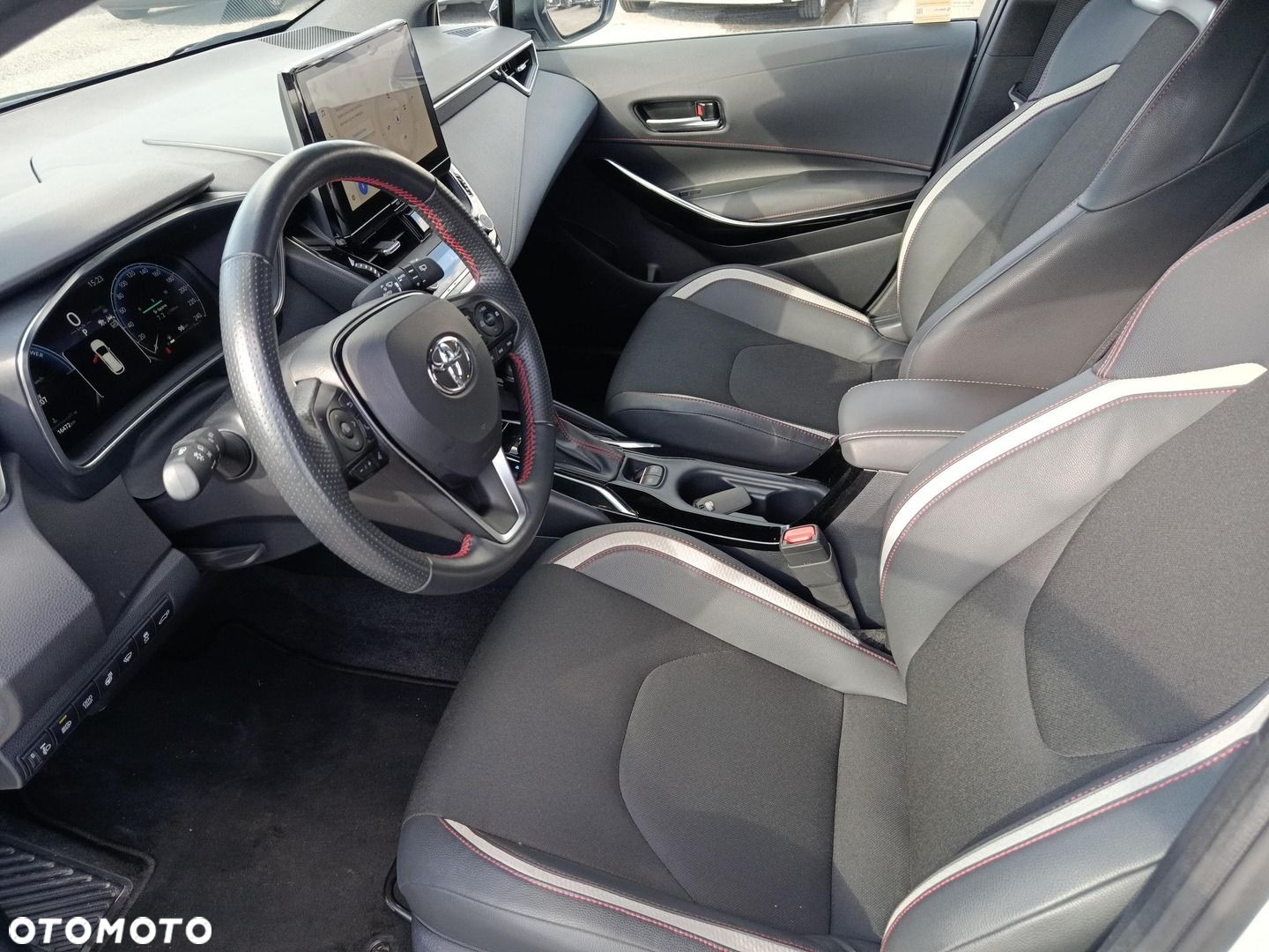 Toyota Corolla 1.8 Hybrid GR Sport Dynamic - 15