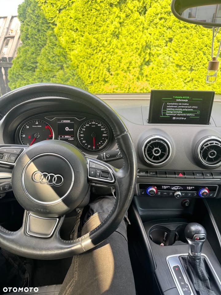Audi A3 3-drzwiowe 2.0 TDI (clean diesel) S tronic Ambiente - 3