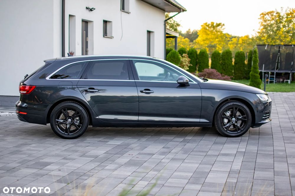 Audi A4 Avant 2.0 TDI DPF clean diesel S line Sportpaket - 12