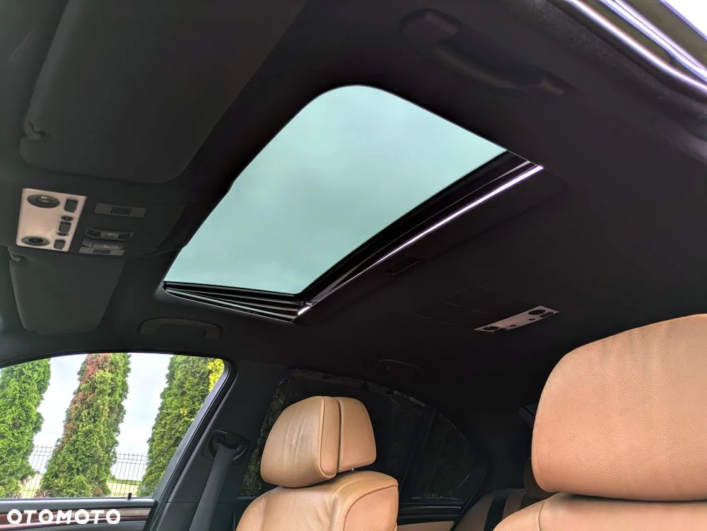 BMW Seria 5 - 22