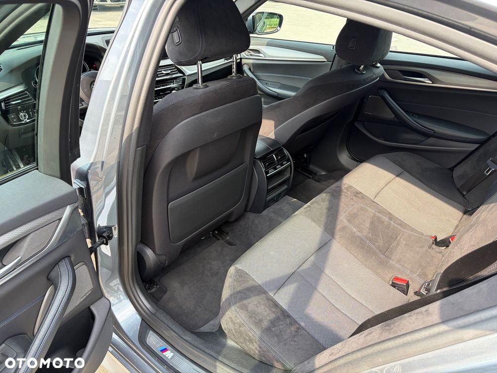 BMW Seria 5 530i xDrive - 6