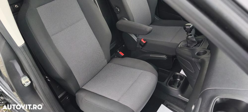 Opel Combo 1.5 D Start/Stop - 13