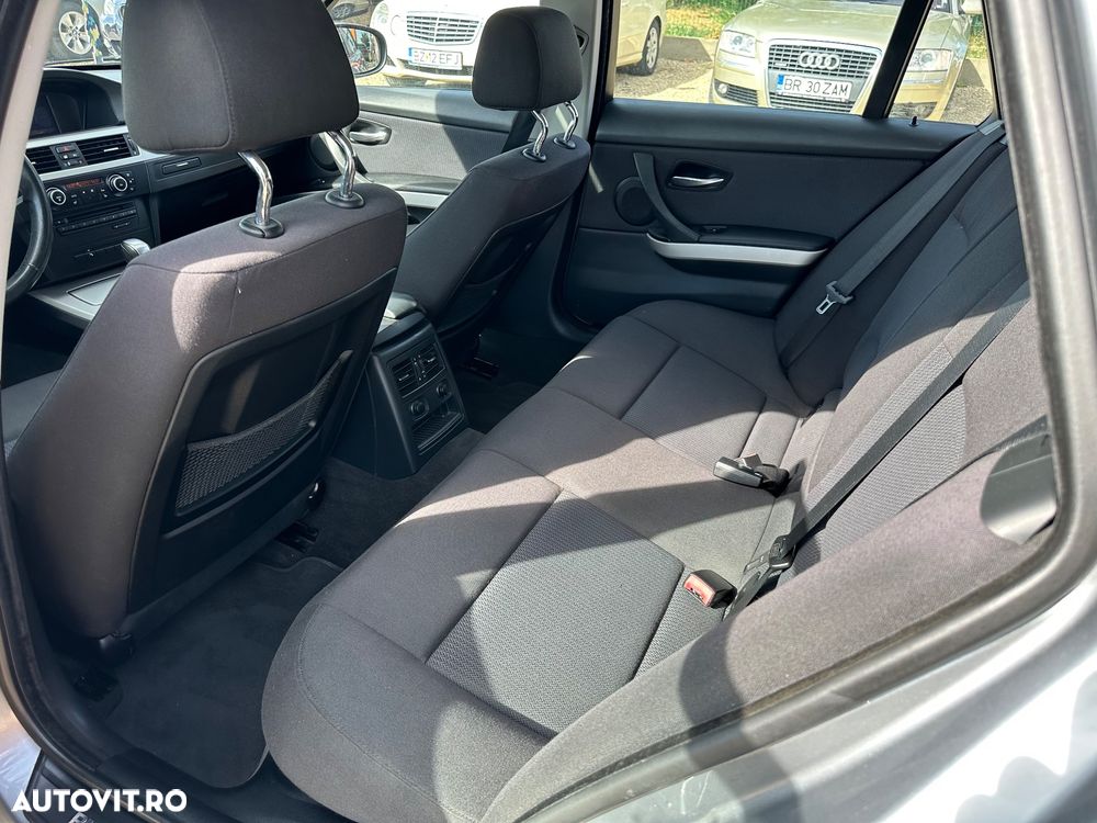 BMW Seria 3 320d DPF Aut. - 8