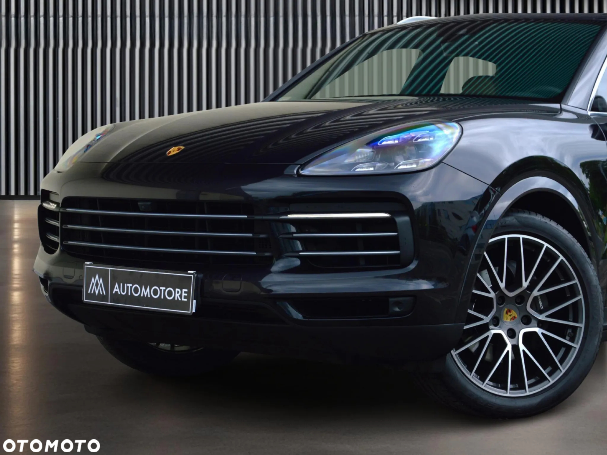 Porsche Cayenne Standard - 2