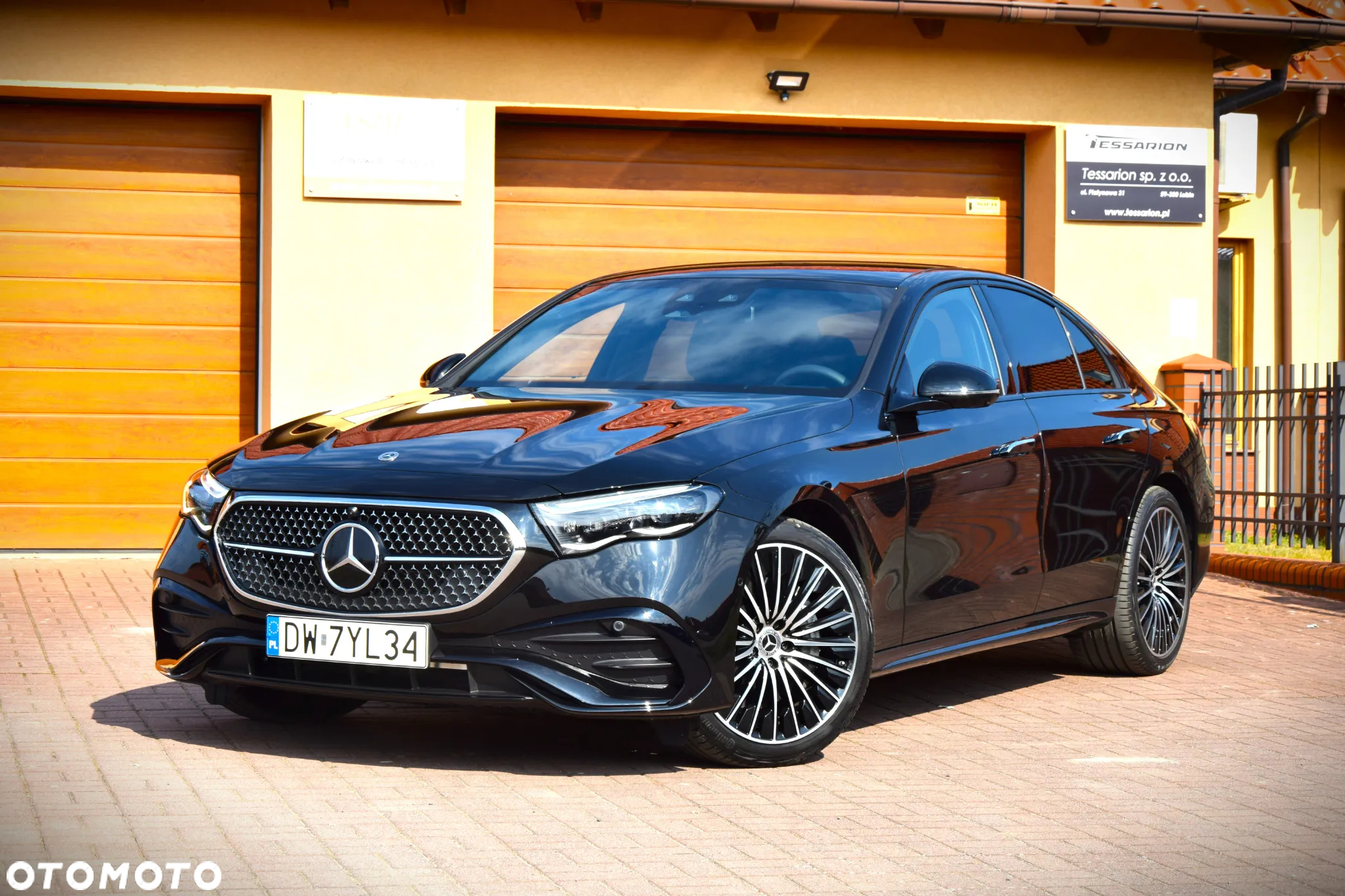 Mercedes-Benz Klasa E 220 d 4-Matic AMG/Avantgarde - 3