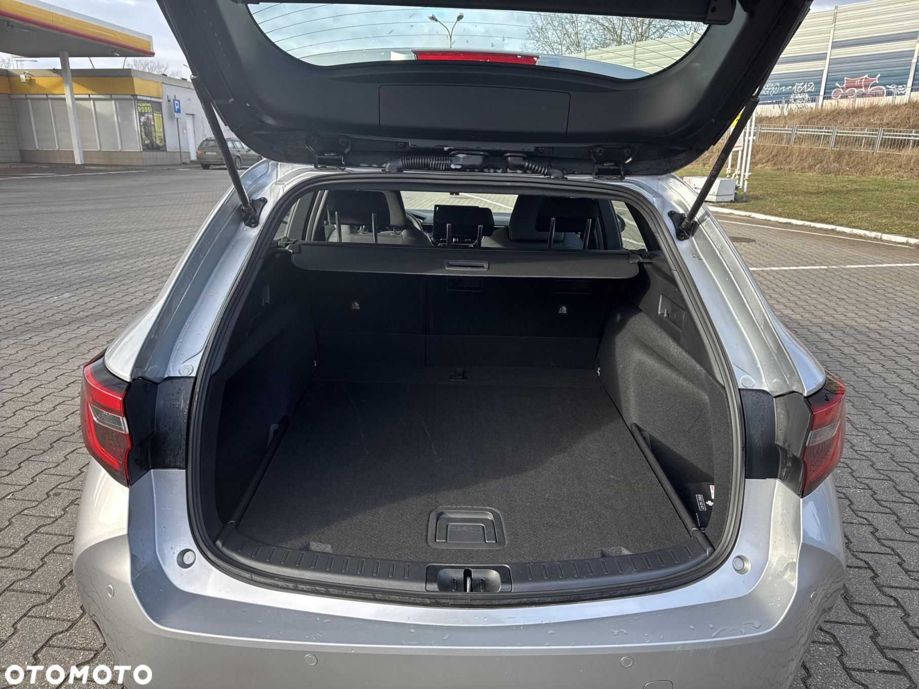 Toyota Corolla - 13