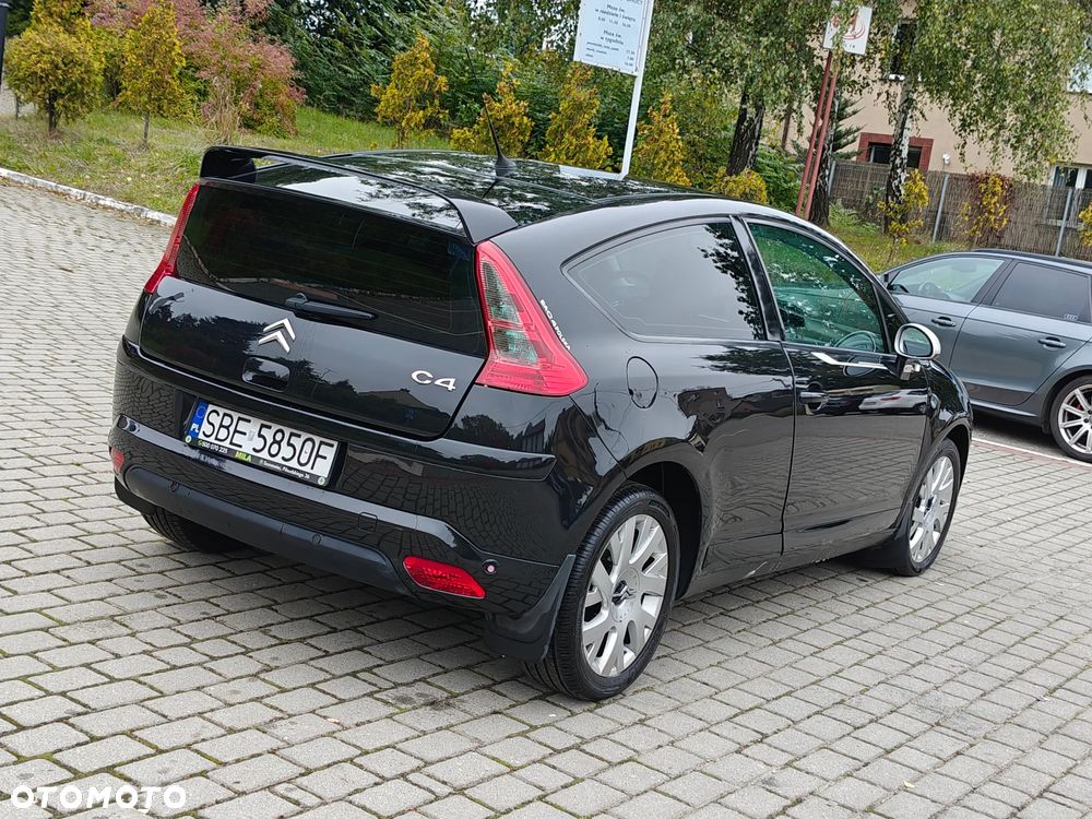 Citroën C4 1.6 16V Confort - 11