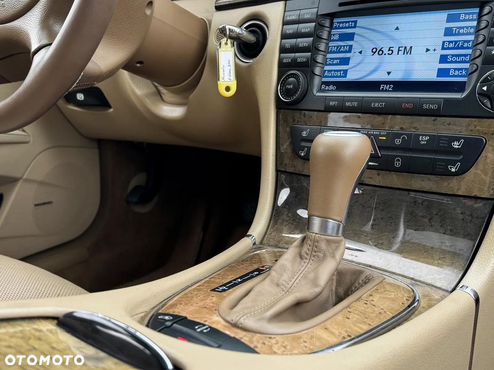 Mercedes-Benz Klasa E 500 4-Matic Avantgarde - 14