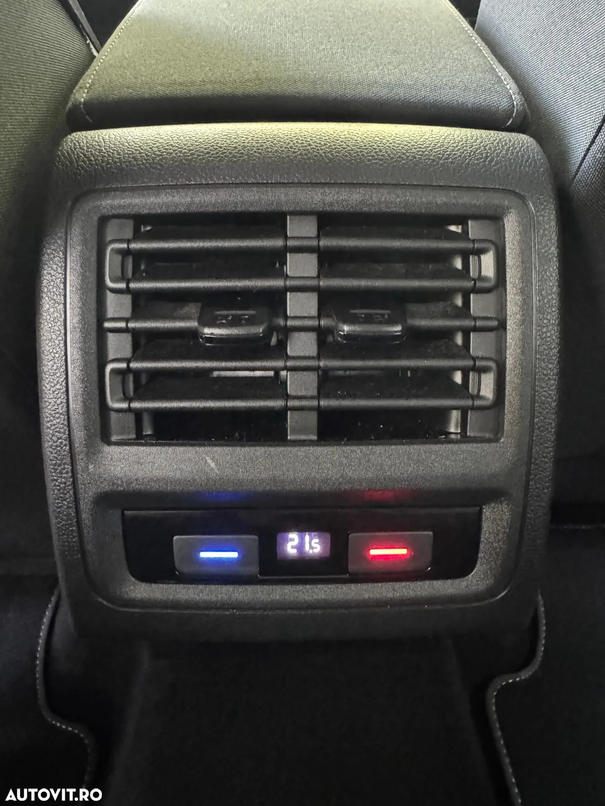 Volkswagen Golf Variant 2.0 TDI SCR Life - 21