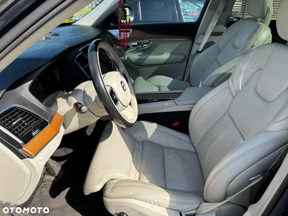 Volvo XC 90 D5 AWD Inscription - 4