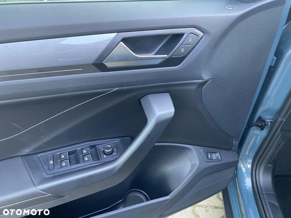 Volkswagen T-Roc - 30