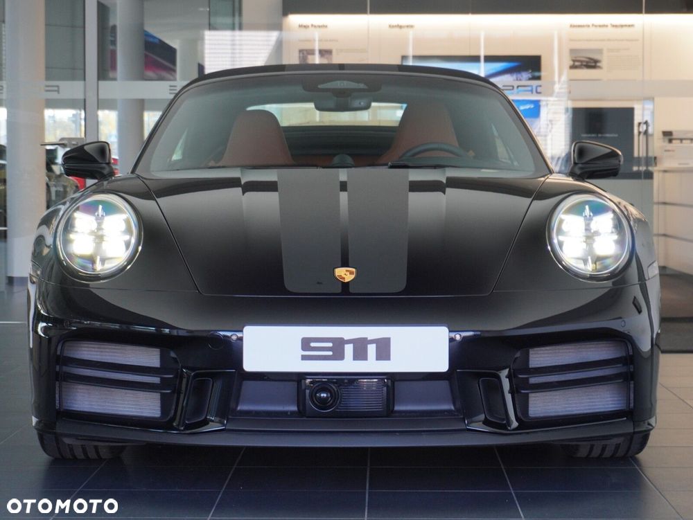 Porsche 911 Carrera - 8