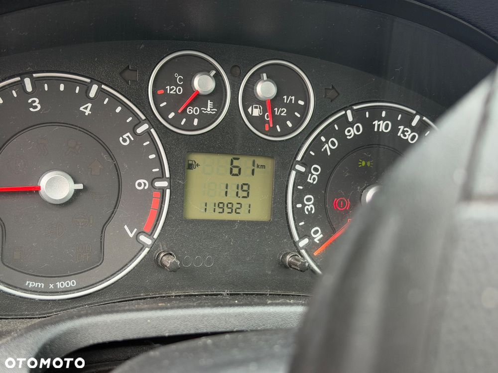 Ford Fiesta 1.3 Ambiente - 5