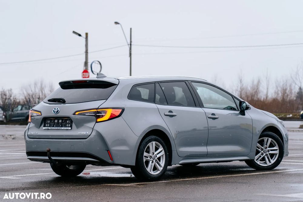 Toyota Corolla 1.8 HSD Dynamic - 3