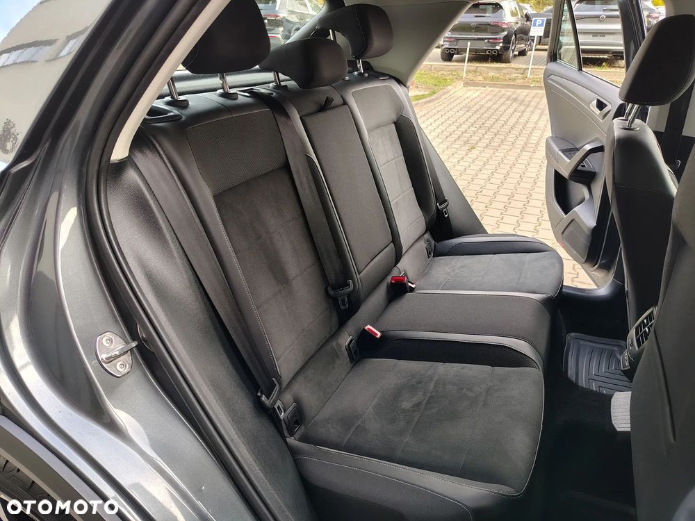 Volkswagen T-Roc 1.5 TSI Style - 33