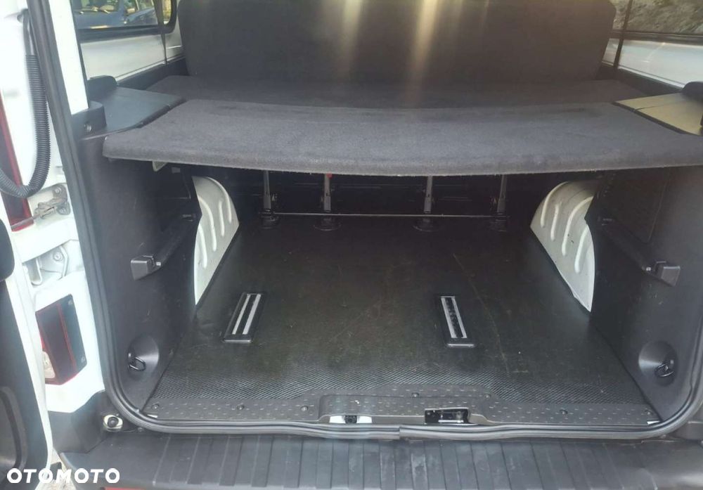 Renault Trafic - 41