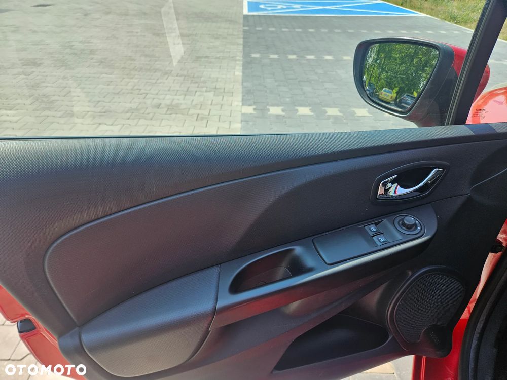 Renault Clio 1.2 16V Expression - 12
