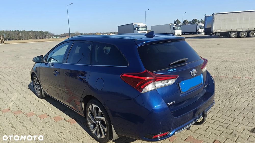 Toyota Auris 1.4 D-4D Premium Comfort - 4