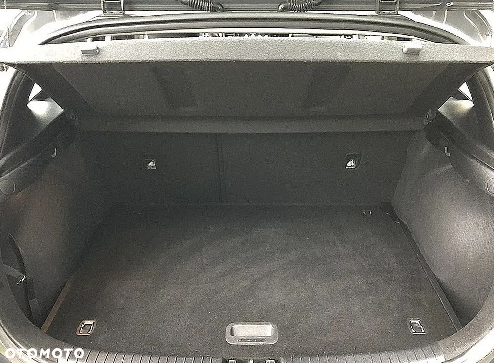 Kia Ceed 1.6 CRDi SCR M - 28