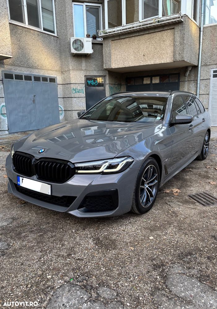 BMW Seria 5 520d Touring Aut. M Sport Edition - 1