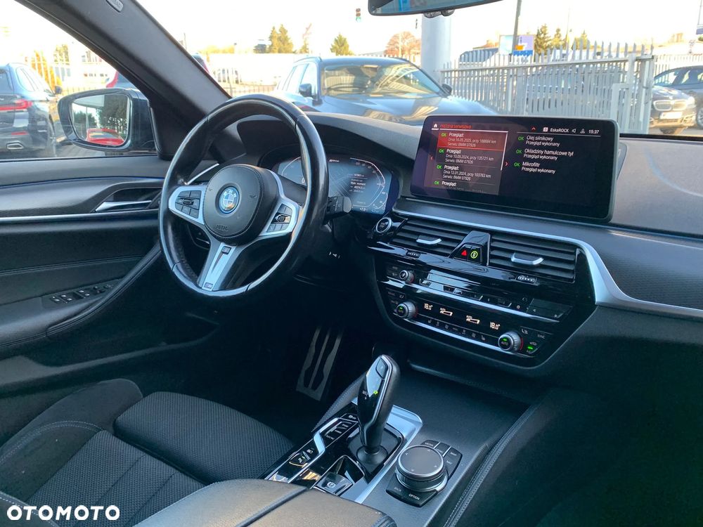 BMW Seria 5 530e M Sport sport - 21