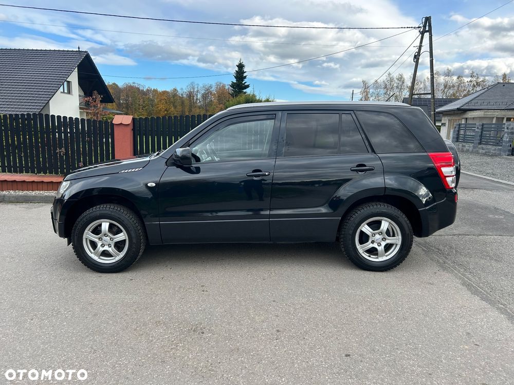Suzuki Grand Vitara 2.0 - 21