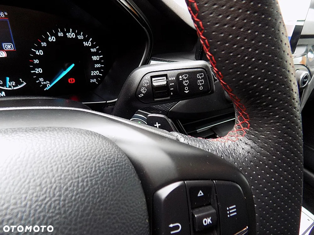 Ford Focus Turnier 1.5 EcoBlue Start-Stopp-System ST-LINE DESIGN - 13
