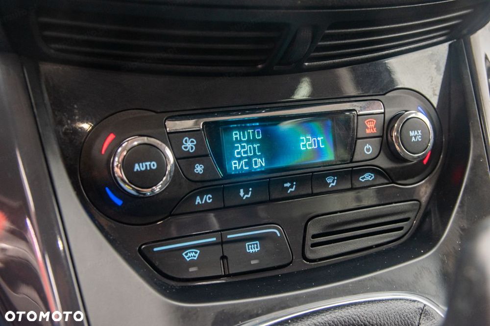 Ford Kuga 2.0 TDCi 4WD Titanium - 24