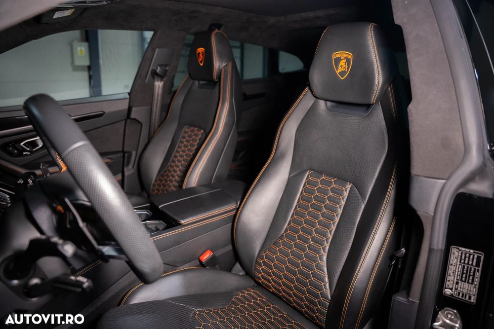 Lamborghini URUS - 37