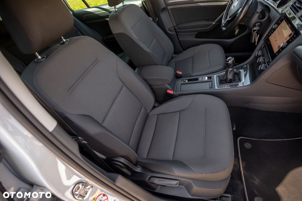 Volkswagen Golf Variant 2.0 TDI (BlueMotion Technology) Comfortline - 19