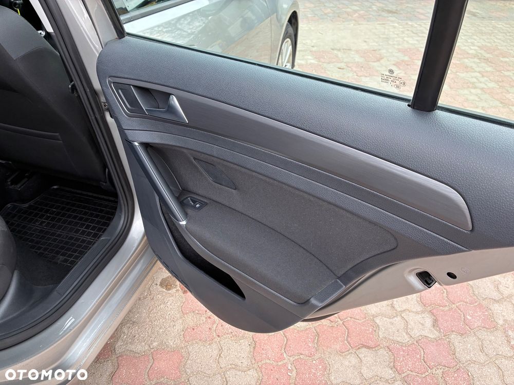 Volkswagen Golf 1.6 TDI BMT Comfortline - 10