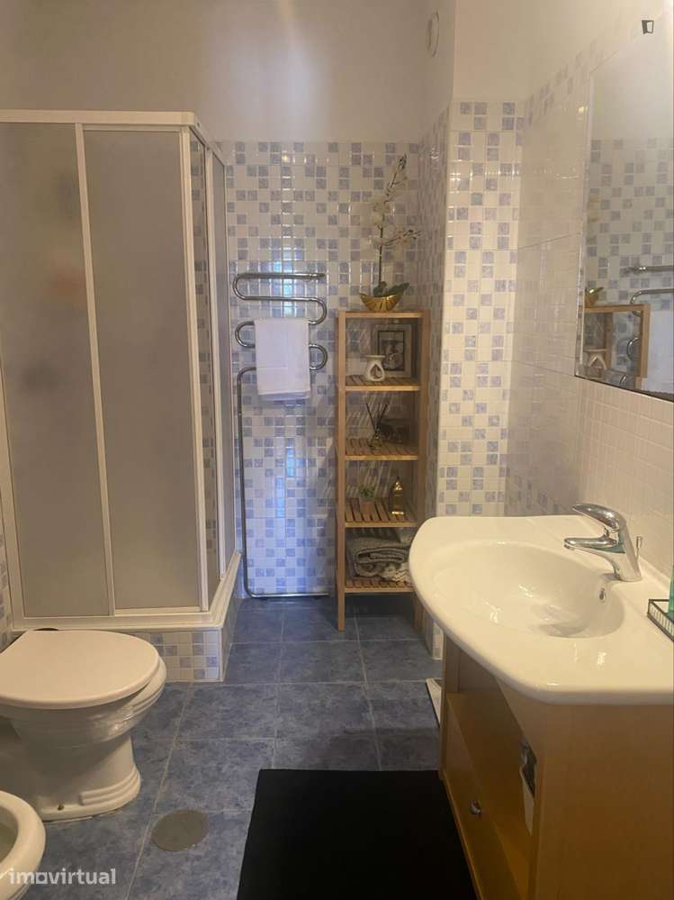 Quarto - localizado em Cedofeita Porto - Grande imagem: 4/7