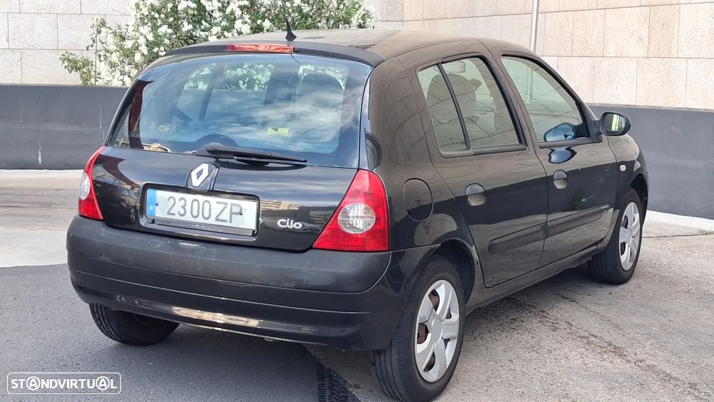 Renault Clio 1.2 16V Dynamique - 11
