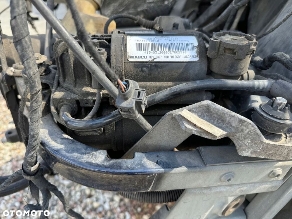 Audi A8 D3 4,0 TDI V8 kompresor pneumatyki zawieszenia 4E0616005E - 3