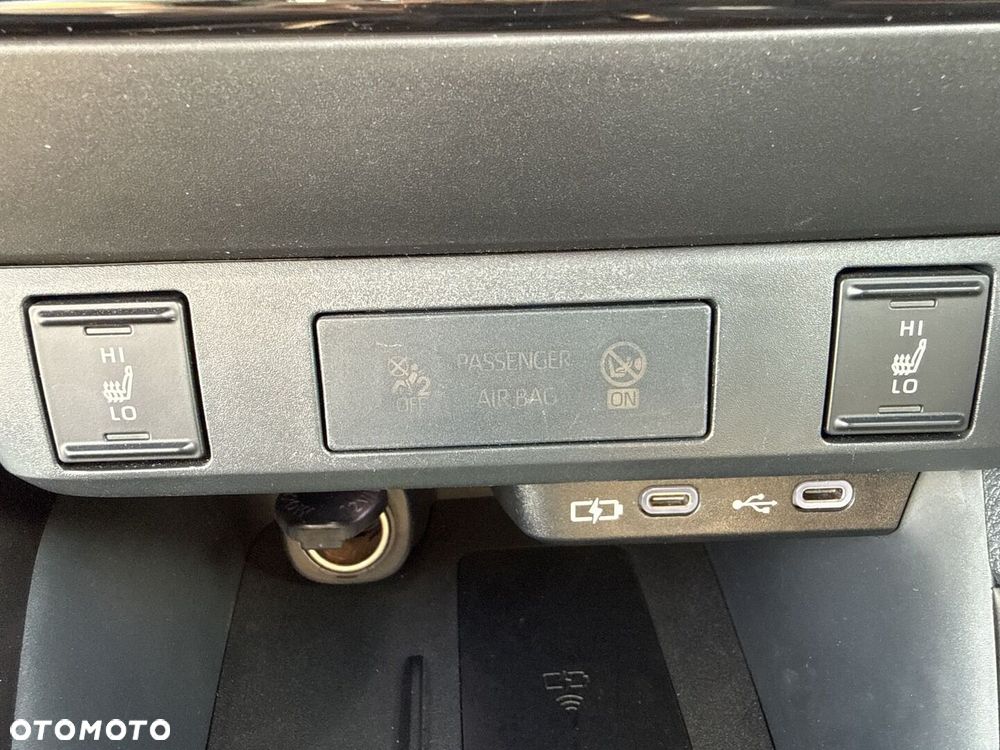 Toyota Yaris Hybrid 1.5 GR Sport - 22