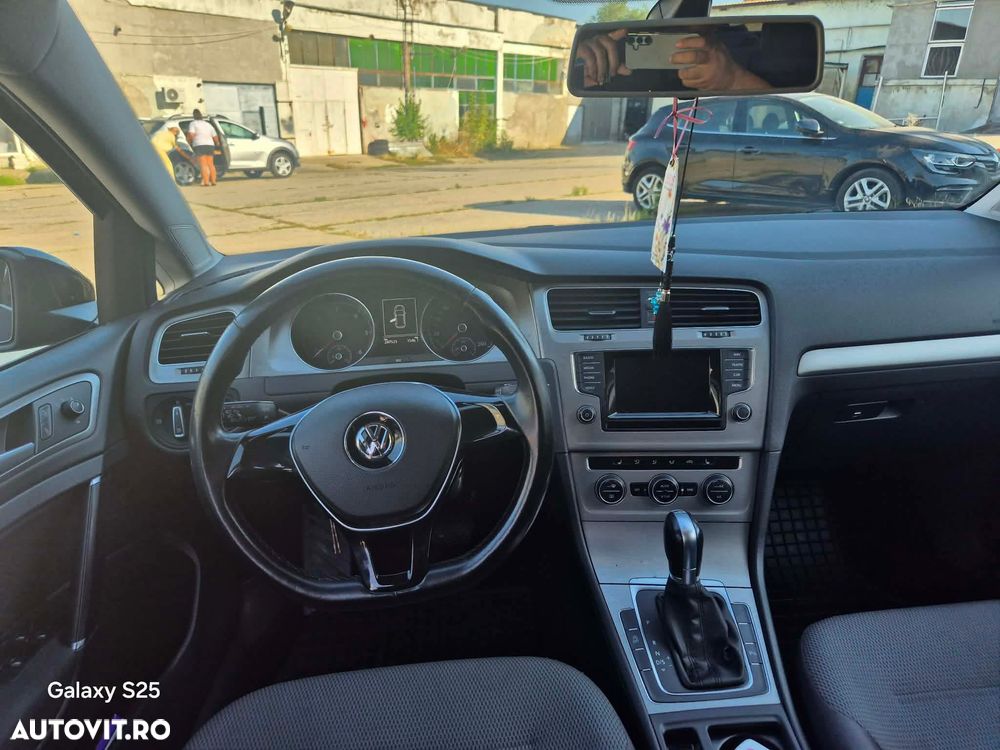 Volkswagen Golf - 5