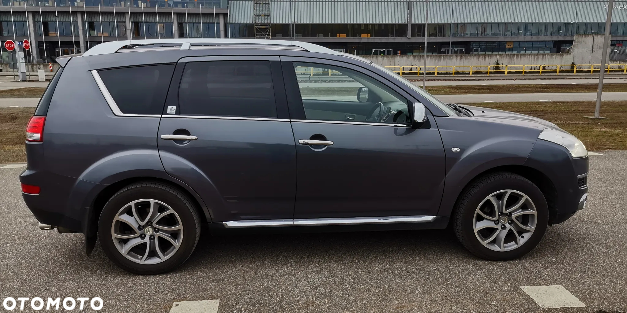 Citroën C-Crosser 2.2 HDi Exclusive DCS - 2