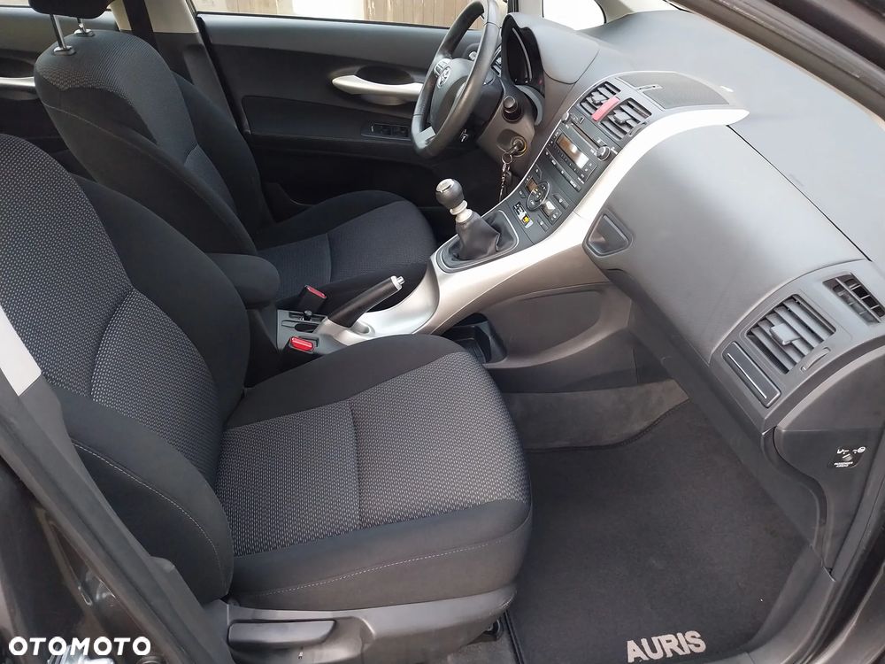 Toyota Auris 1.6 Executive - 7