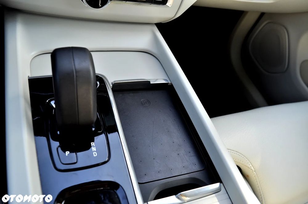 Volvo XC 60 T6 AWD Recharge Geartronic Inscription - 31