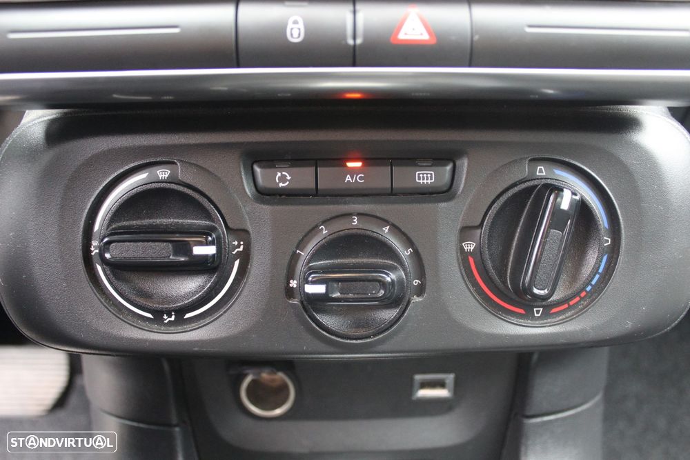 Citroën C3 1.2 PureTech Feel EAT6 - 11