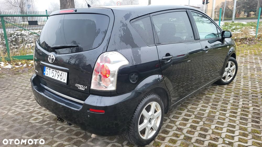 Toyota Corolla Verso 1.8 Sol + 7os - 15