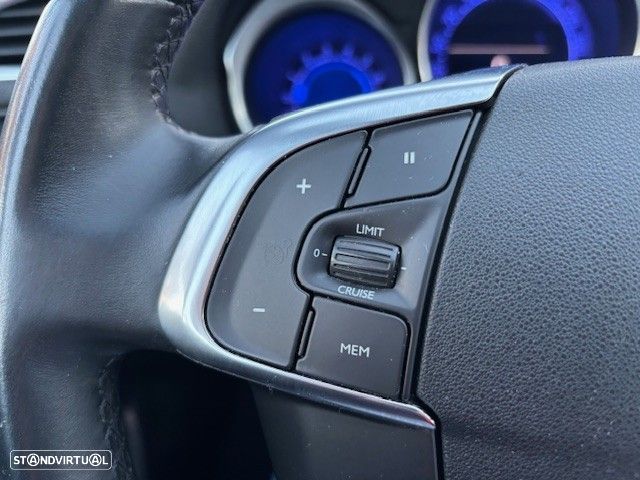 DS DS4 Crossback 1.6 BlueHDi So Chic - 18