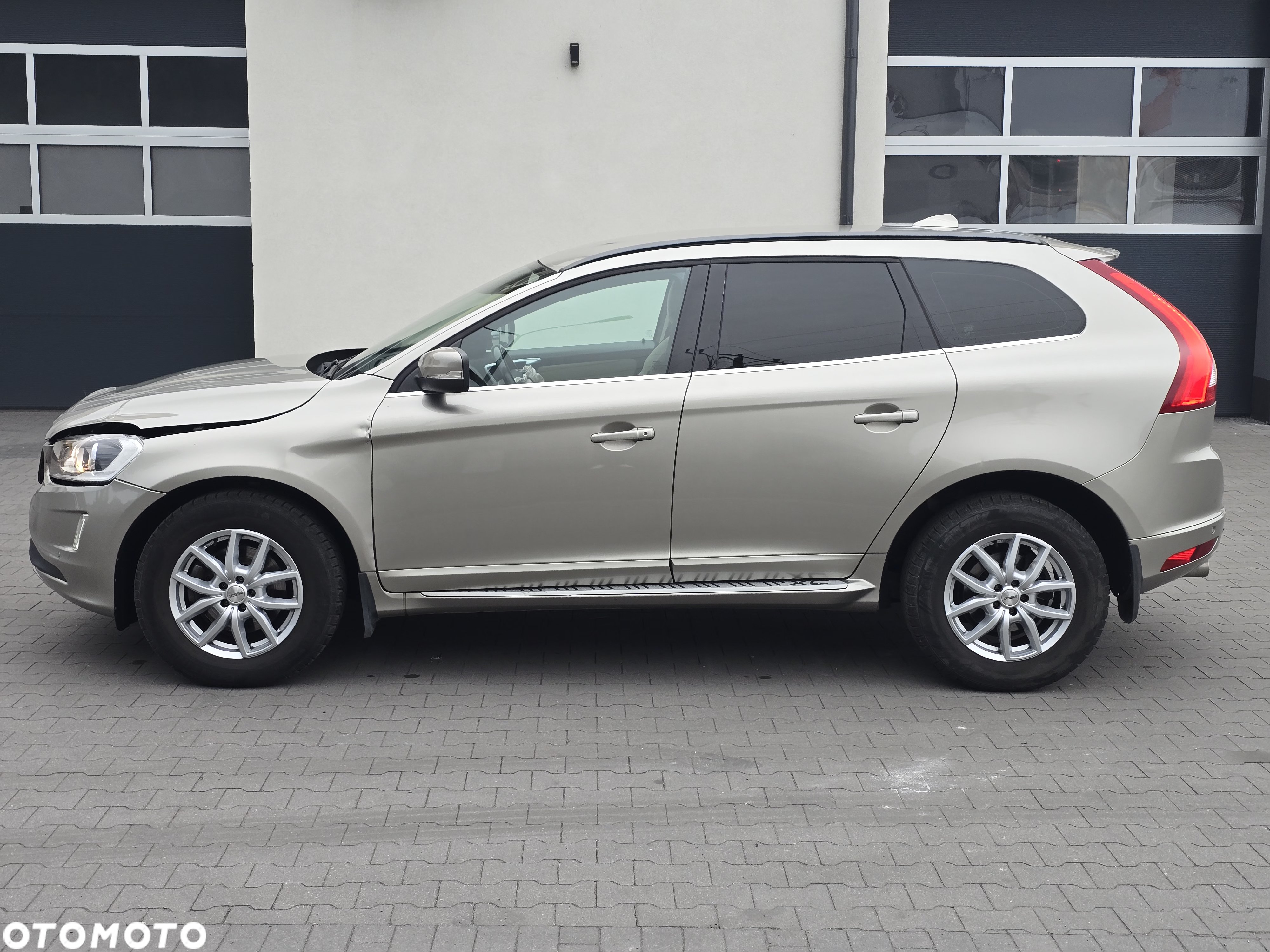 Volvo XC 60 D3 Geartronic Momentum - 11
