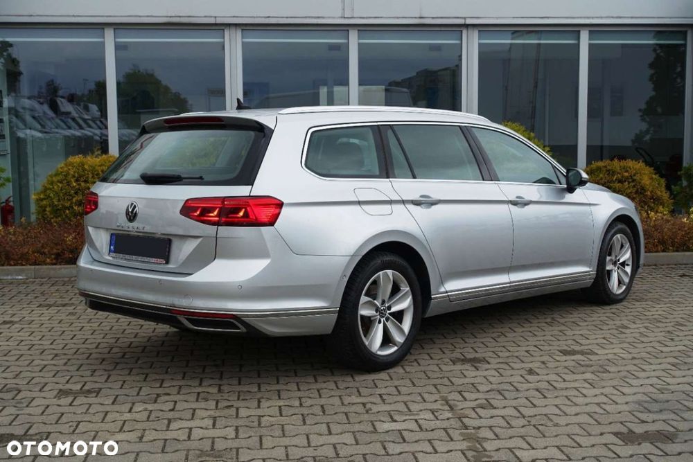 Volkswagen Passat Variant - 2