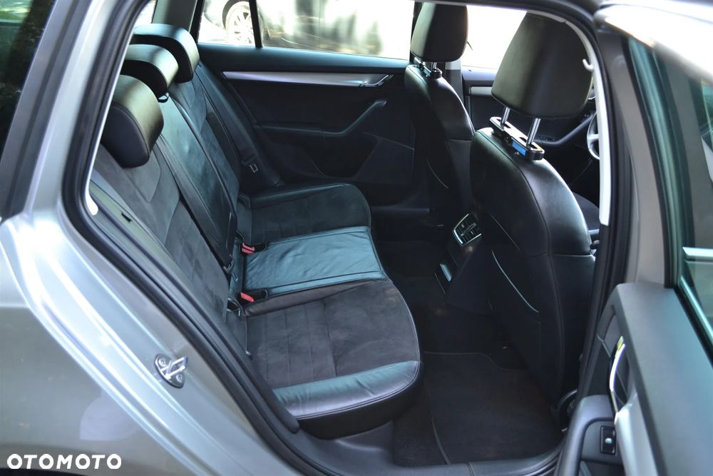 Skoda Octavia 1.6 TDI DPF DSG Elegance - 22