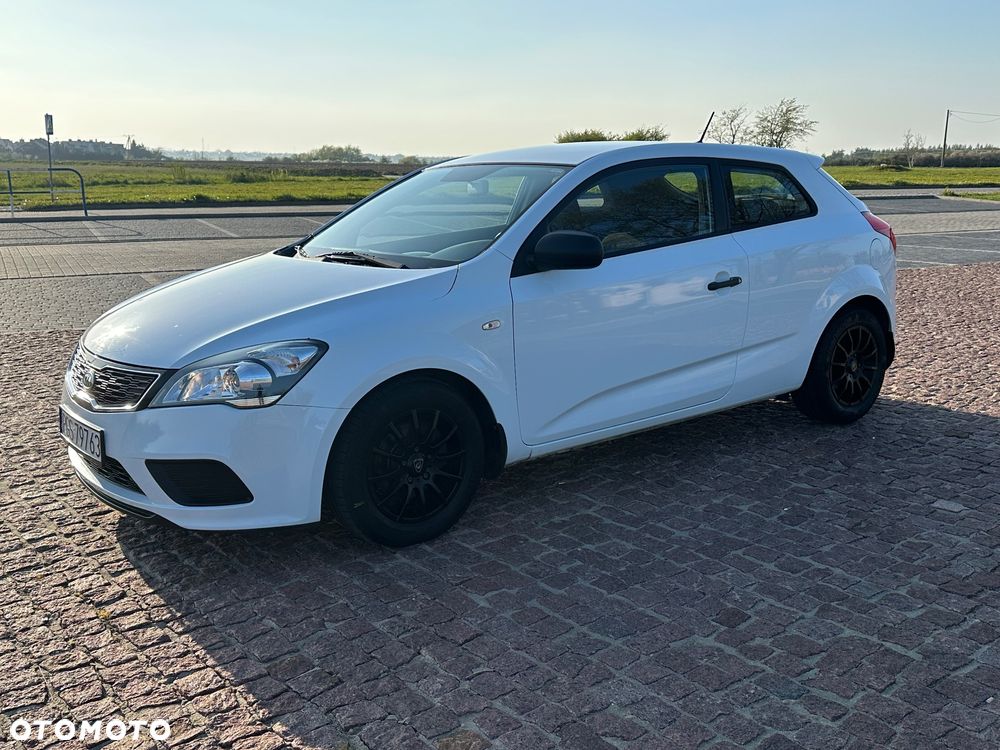 Kia ProCeed 1.4 M - 2