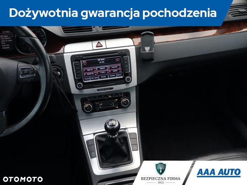 Volkswagen Passat CC - 10