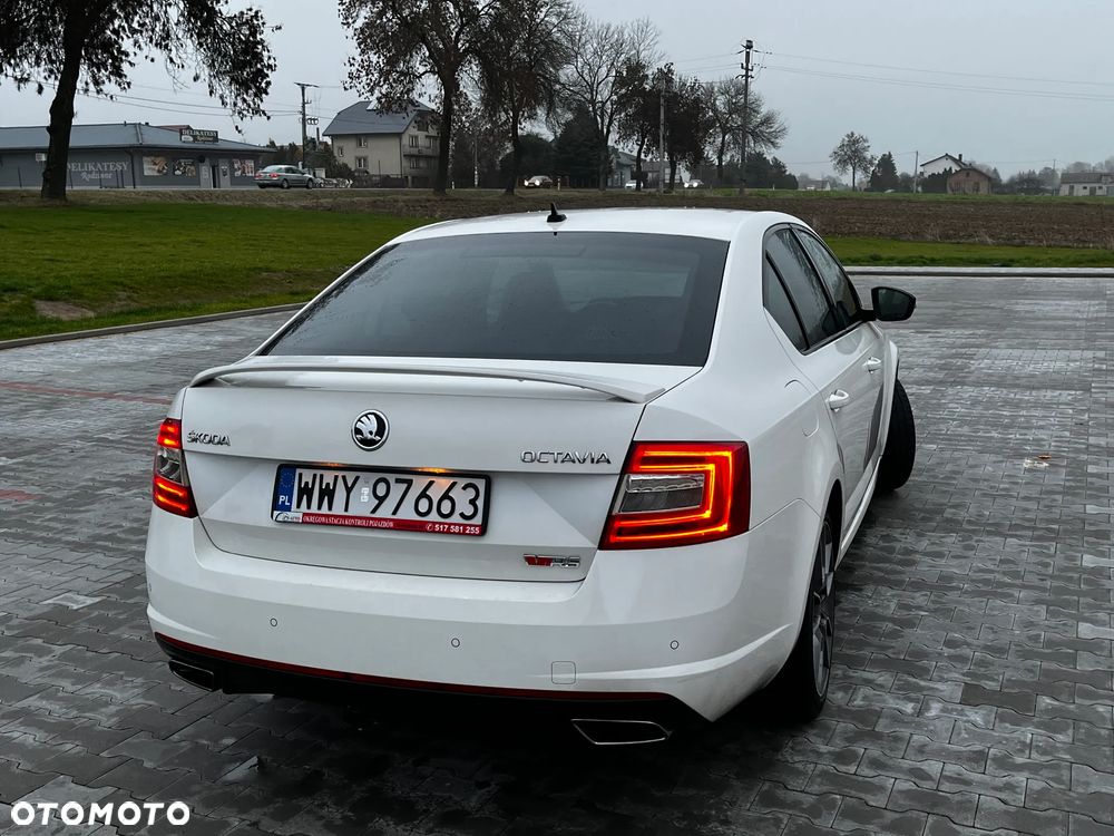 Skoda Octavia 2.0 TSI RS DSG - 9