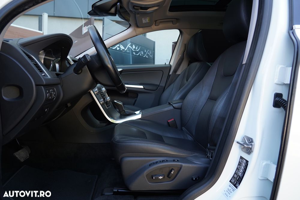Volvo XC 60 D4 Geartronic Summum - 10