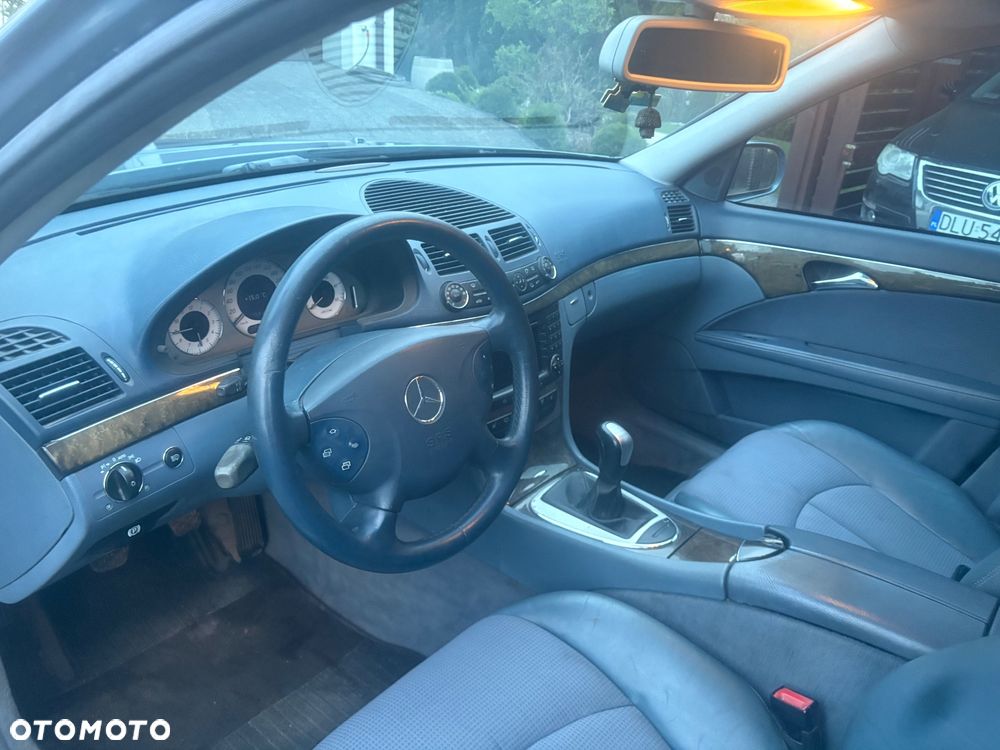 Mercedes-Benz Klasa E 220 CDI T Avantgarde - 14